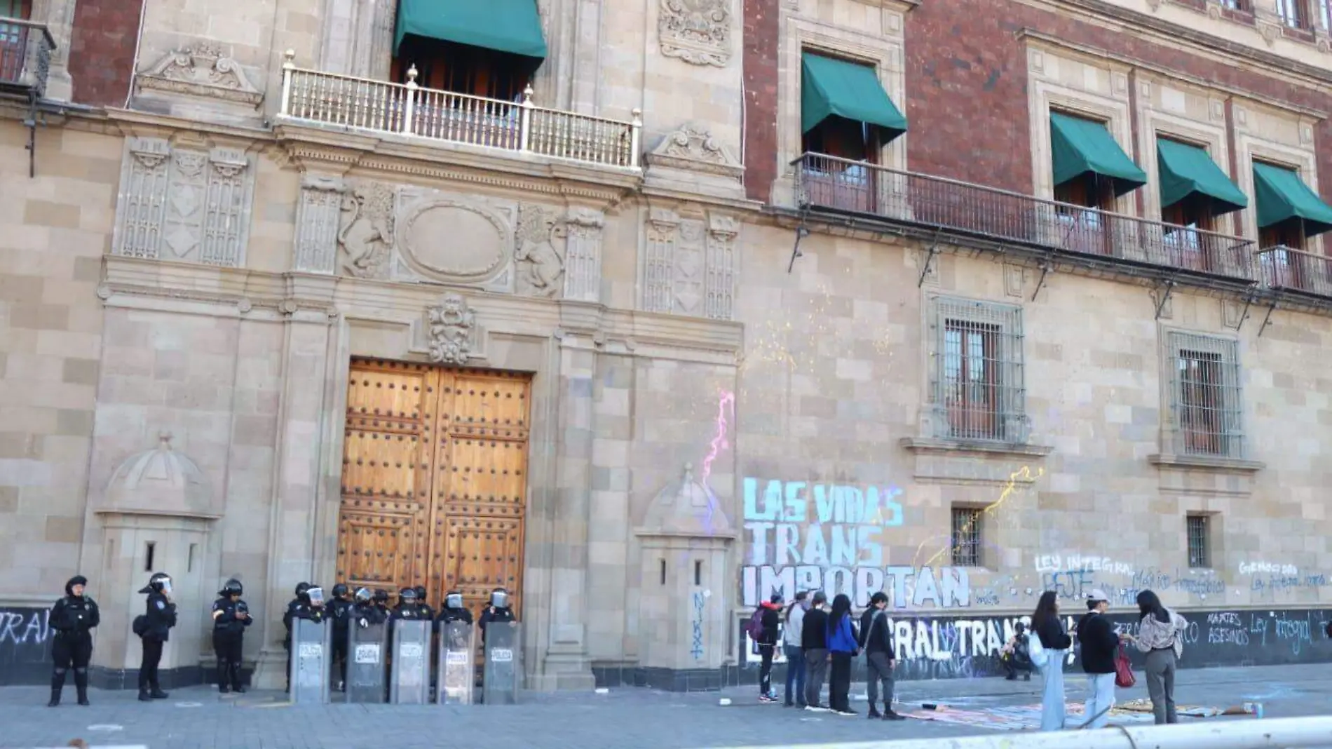 Protesta Trans en Palacio Nacional  (3)